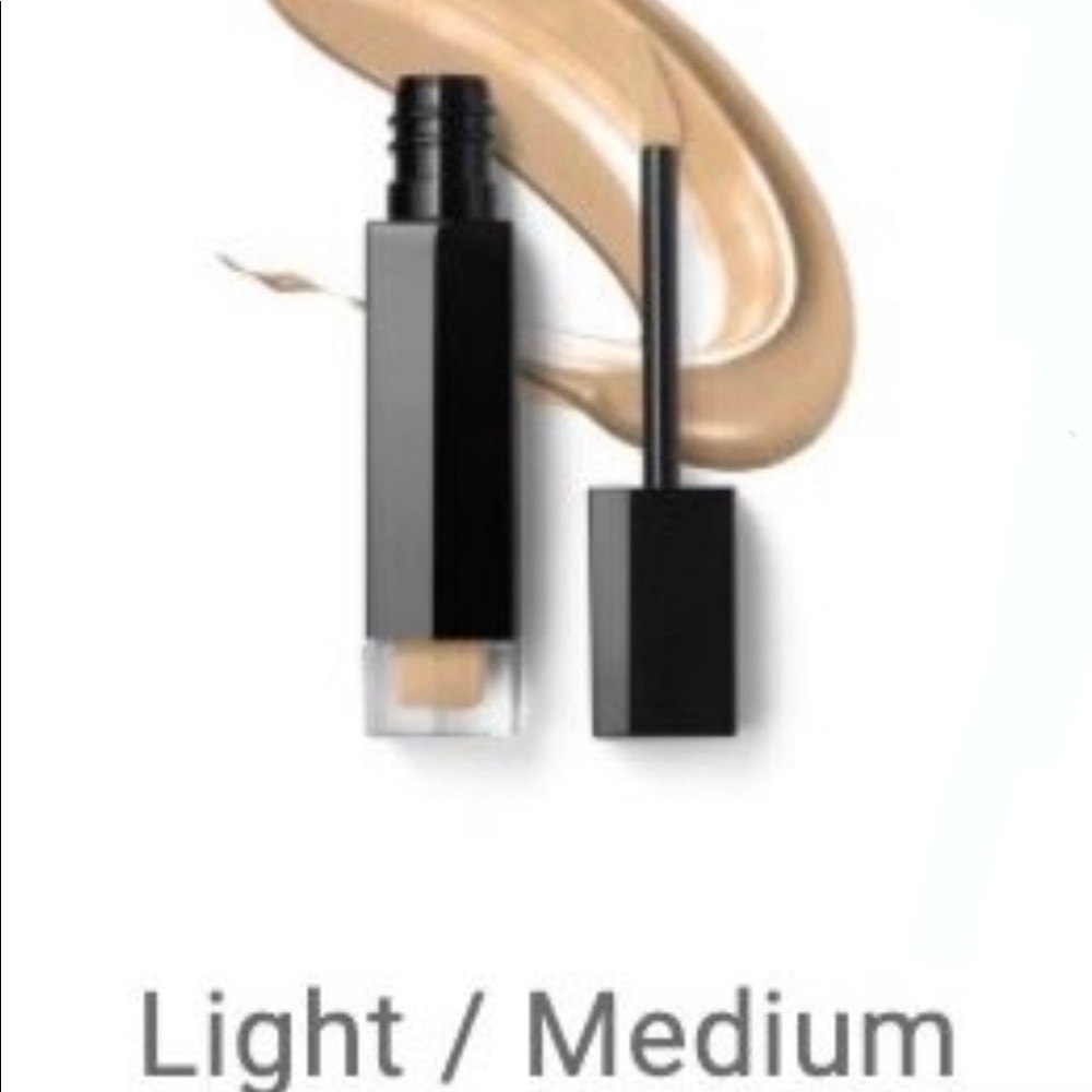 LIQUID CONCEALER Light Peach